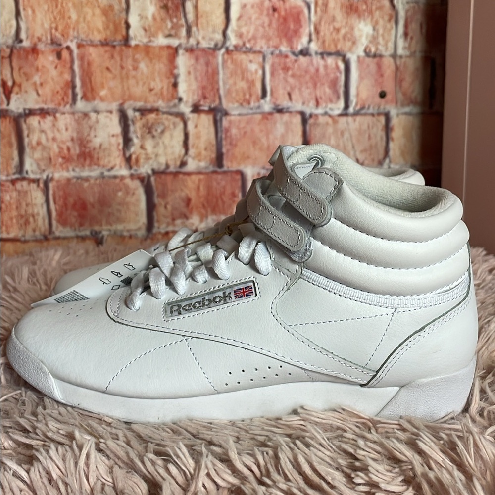 Reebok Classic White High-Tops - Picture 3 of 6